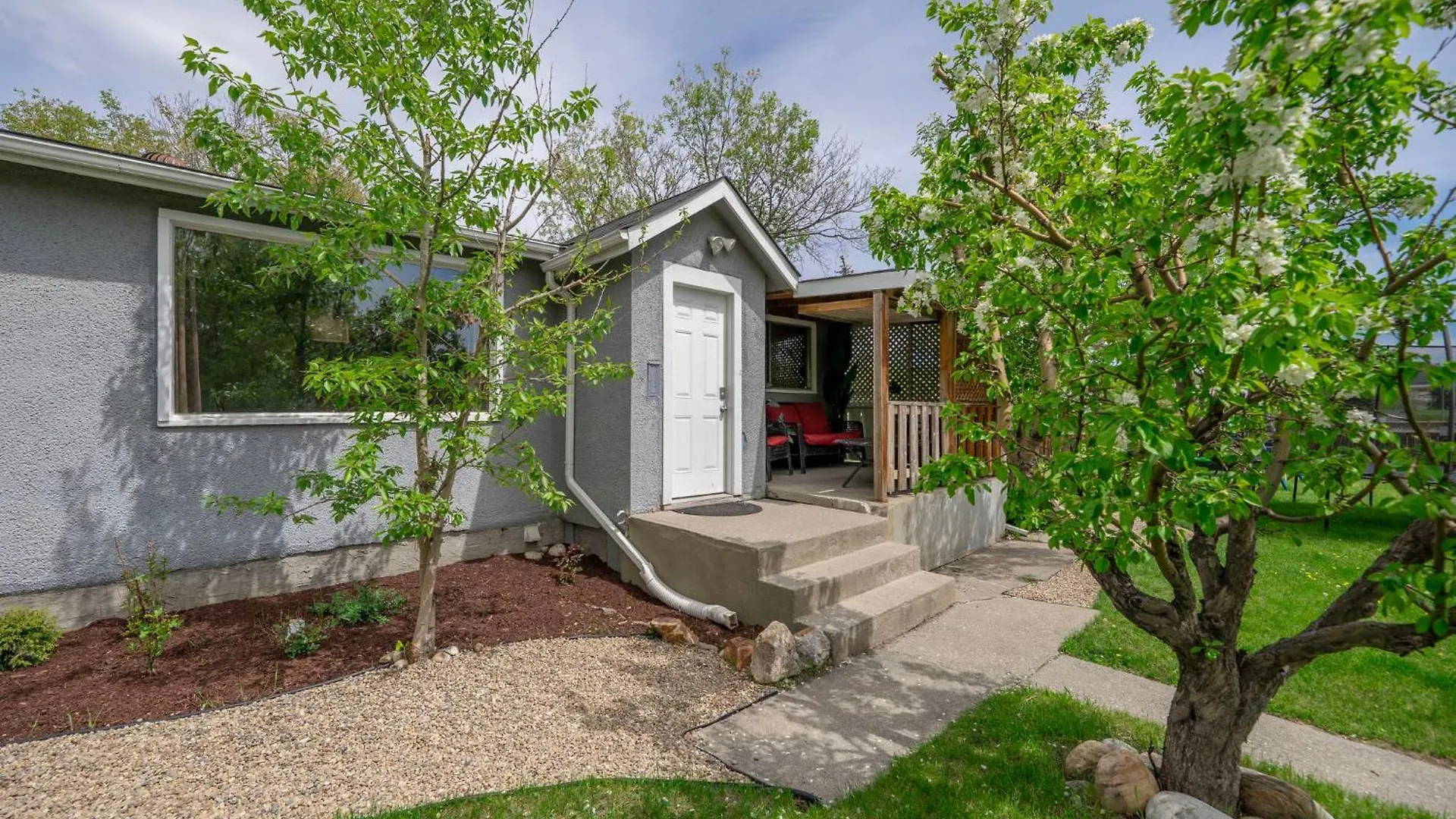 Dreams Off 16Th Villa YYC