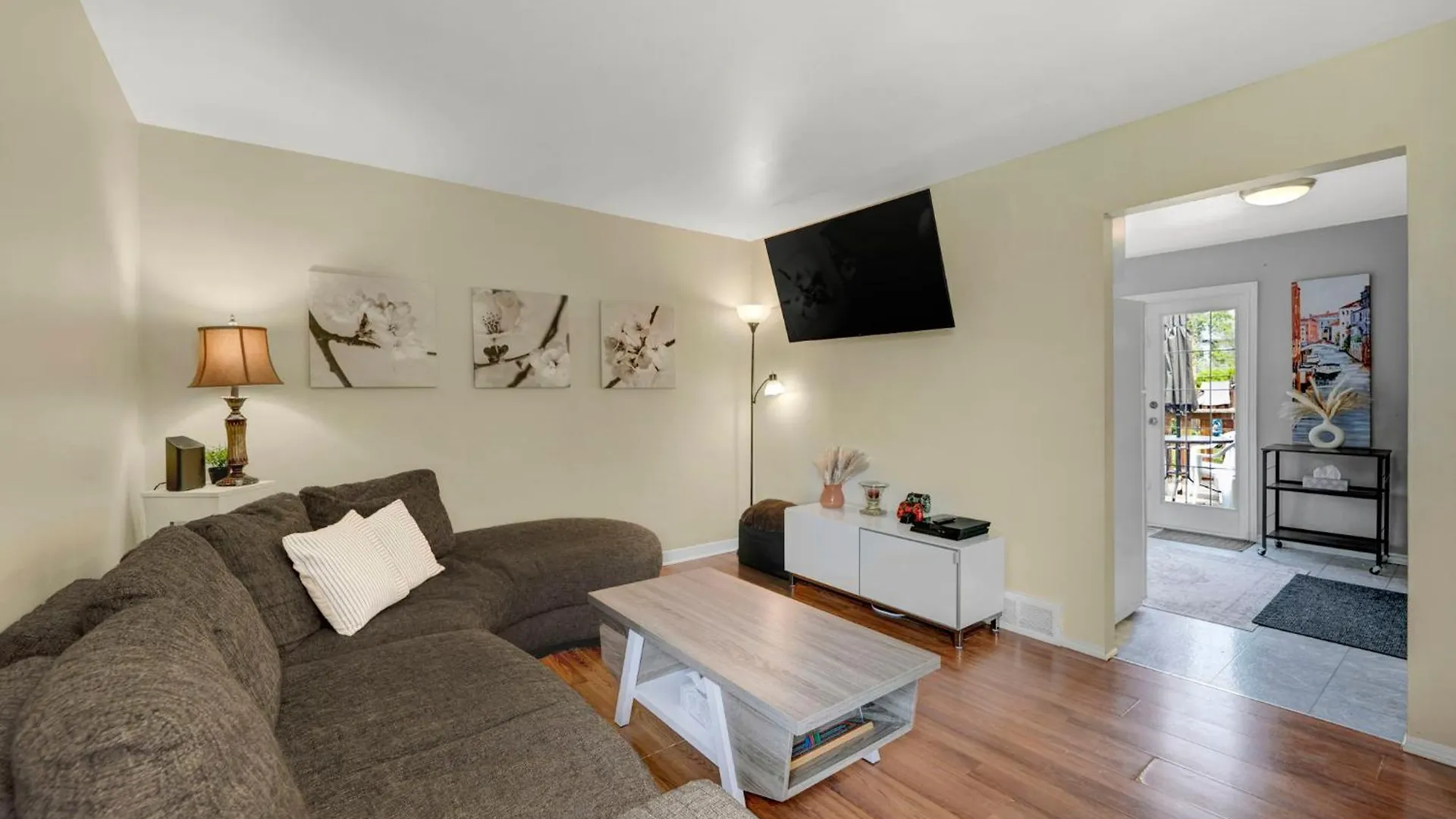 Dreams Off 16Th Villa YYC Semesterbostad